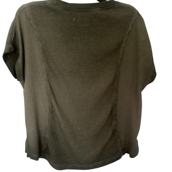 Army Green Wonderly top, only worn once ! - Picture 2 of 4